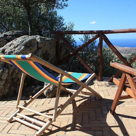 Bed and Breakfast Rocca Del Vento San Pantaleone Экстерьер фото